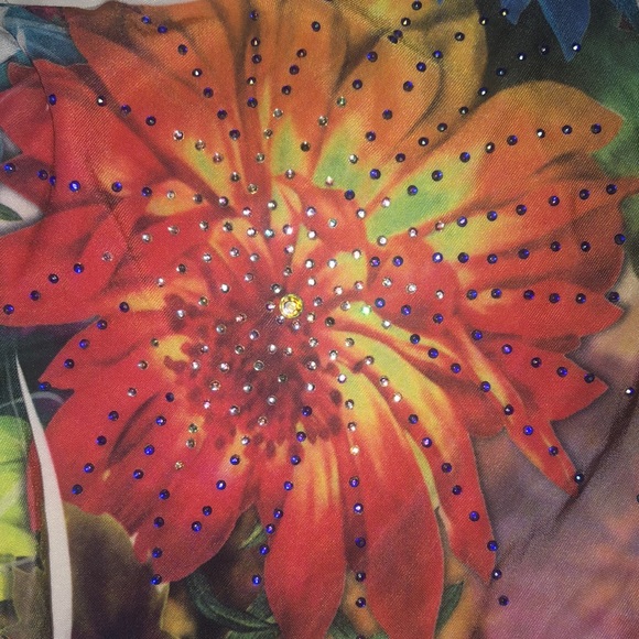 Adorable Multi colored form fitted hipster dress - Picture 4 of 6